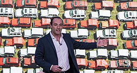 Λάβρος ο CEO της Stellantis κατά της E.E.: «Οι κανονισμοί της Κομισιόν δεν είναι ατελείς, είναι απλά κακοί»