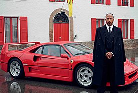 Ο Lewis Hamilton απέκτησε το αυτοκίνητο των ονείρων του από τα «σκουπίδια» (photos)