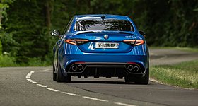 Alfa Romeo: Οι πρώτες εικόνες της νέας Giulia Quadrifoglio (photos)