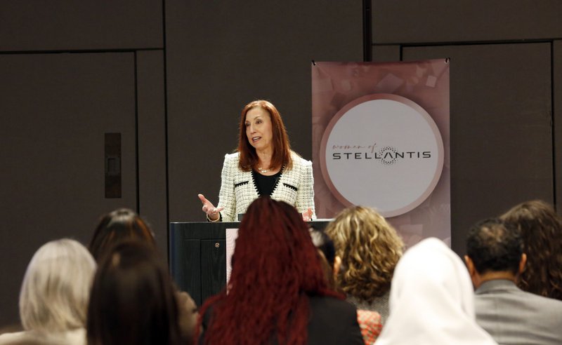 Chris Feuell, CEO των Chrysler και Alfa Romeo στις ΗΠΑ