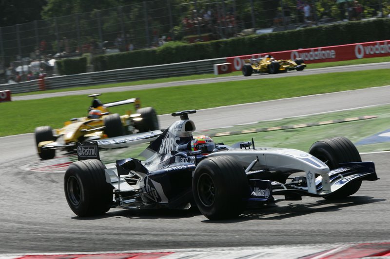 Το 2005 ήταν η τελευταία χρονιά που «έτρεξαν» οι V10. Το 2005 ήταν η τελευταία χρονιά που «έτρεξαν» οι V10.