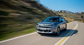 Το Citroen C4 παίρνει παράταση ζωής πριν αλλάξει ριζικά