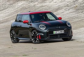 Mini: Έρχεται πιο «καυτή» JCW έκδοση και νέο off-road μοντέλο - Τι θα γίνει με το 3θυρο Cooper