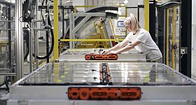 Έρευνα: Πώς οι μπαταρίες των EV μπορούν να ξεπεράσουν τους θερμικούς κινητήρες σε διάρκεια ζωής