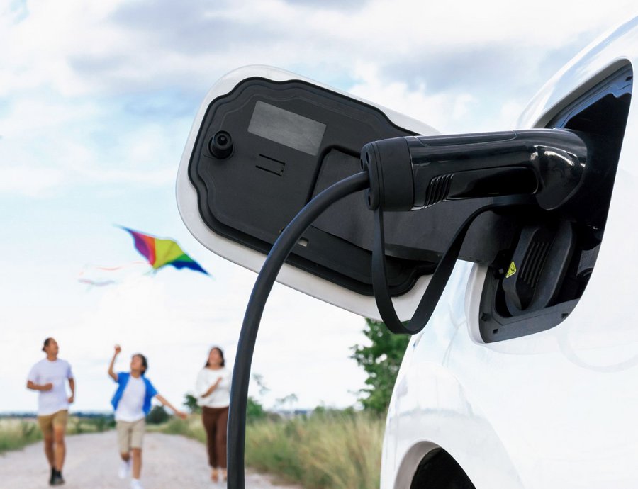 Έρευνα: Οι νέοι κανονισμοί της Ε.Ε. για το 2035 απειλούν την ανάπτυξη της ευρωπαϊκής ηλεκτροκίνησης