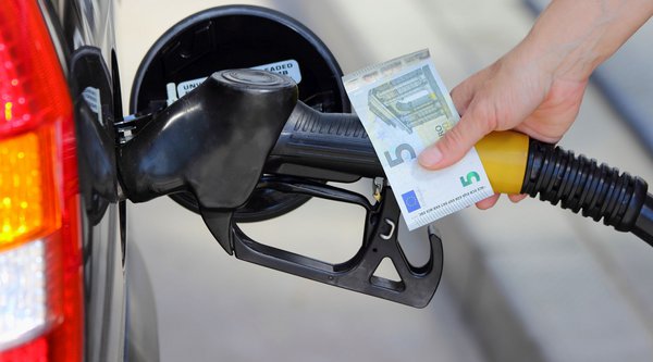 Fuel Pass: Οι δικαιούχοι, τα ποσά και οι προϋποθέσεις - Πότε ανοίγει η πλατφόρμα