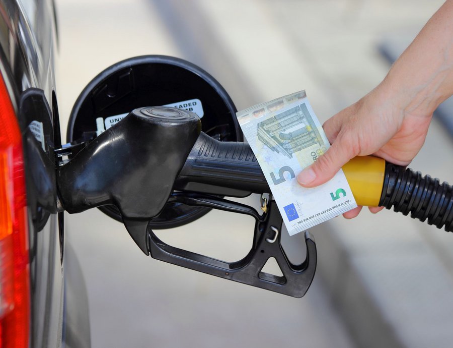 Fuel Pass: Εξετάζεται η παράταση της ενίσχυσης - Αυξάνονται οι τιμές στα πρατήρια