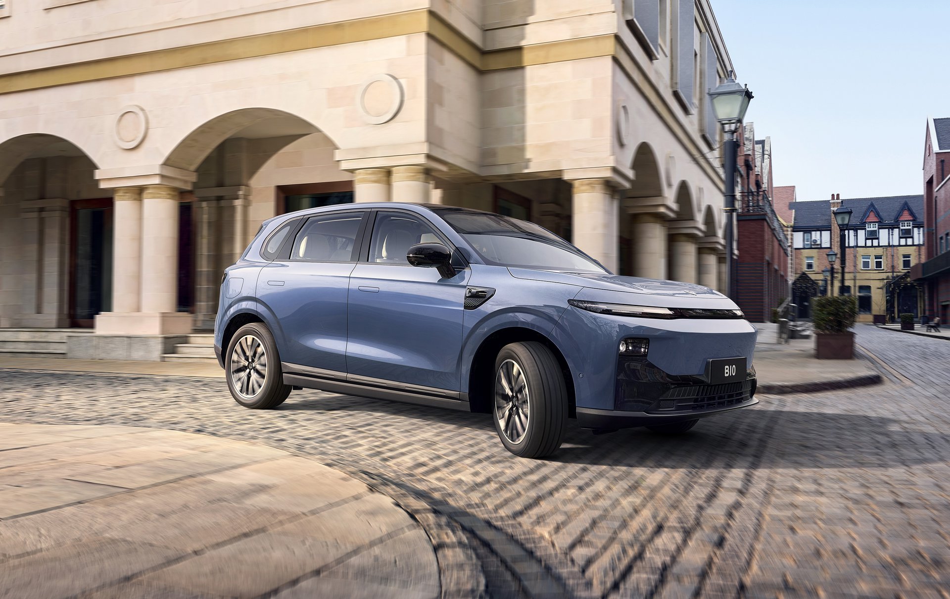 2026 LEAPMOTOR B10 REEV - Δοκιμή, Τιμές, Τεχνικά | caranddriver.gr