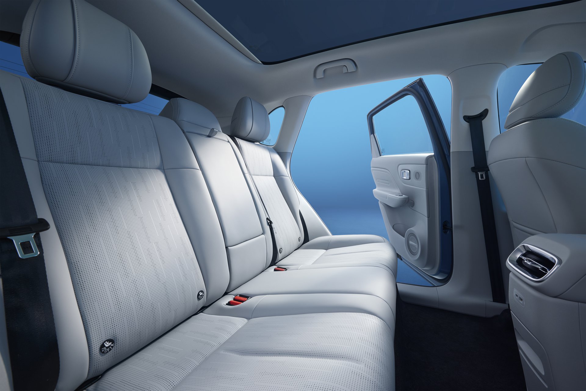 2025 LEAPMOTOR B10 67,1 kWh Design Max - Δοκιμή, Τιμές, Τεχνικά ...