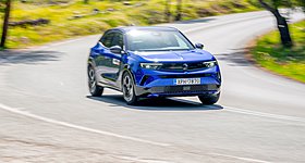 Opel Mokka: Τιμές και εκδόσεις του δημοφιλούς B-SUV (πίνακας)