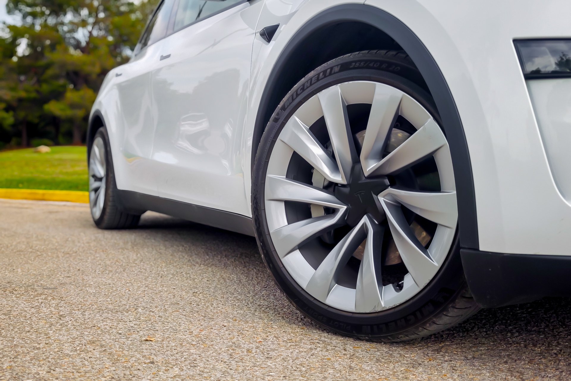 2025 TESLA MODEL Y Dual Motor Long Range - Δοκιμή, Τιμές, Τεχνικά ...