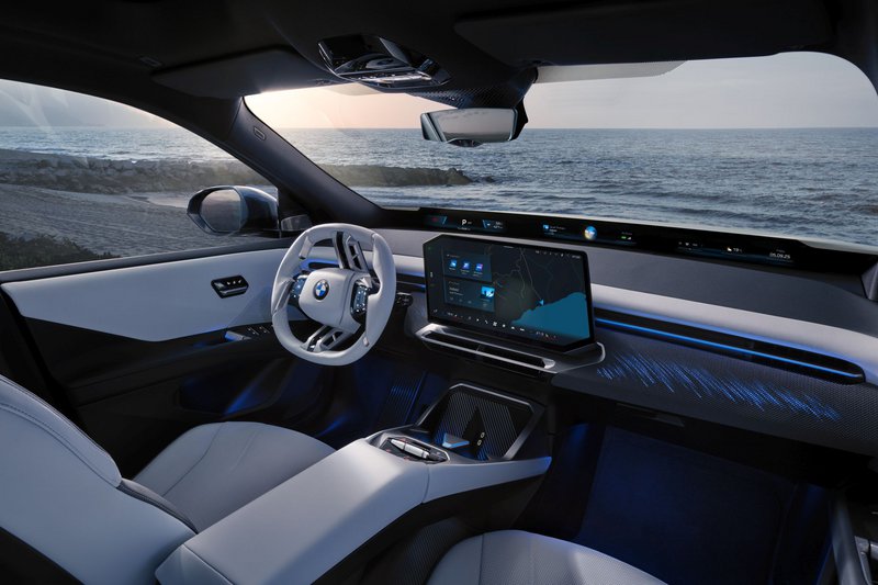 Η νέα φιλοσοφία απεικόνισης και χειρισμού BMW Panoramic iDrive αποτελεί κεντρικό στοιχείο της καμπίνας, επιτυγχάνοντας μέγιστη συγκέντρωση του οδηγού και εξατομίκευση περιεχομένου. Η νέα φιλοσοφία απεικόνισης και χειρισμού BMW Panoramic iDrive αποτελεί κεντρικό στοιχείο της καμπίνας, επιτυγχάνοντας μέγιστη συγκέντρωση του οδηγού και εξατομίκευση περιεχομένου.
