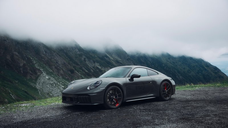 Porsche 911 Carrera 4 GTS Porsche 911 Carrera 4 GTS