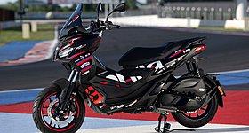 Aprilia SR GT Replica 2025 - Στα χρώματα του MotoGP και του RS-GP Aprilia SR GT Replica 2025 - Στα χρώματα του MotoGP και του RS-GP