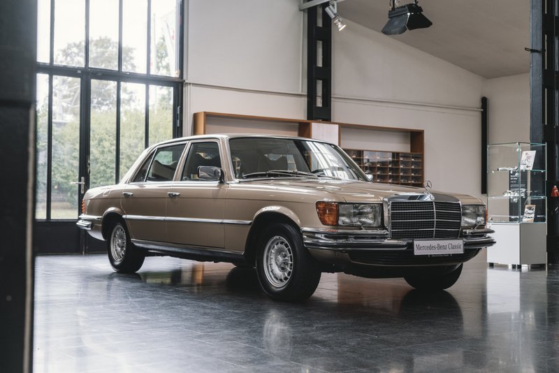 Mercedes-Benz 450 SEL
