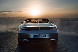 Η πρώτη BMW Skytop παραδόθηκε σε... γνώριμα χέρια (photos) Η πρώτη BMW Skytop παραδόθηκε σε... γνώριμα χέρια (photos)