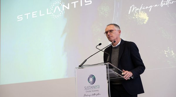 Ο Carlos Tavares προβλέπει διάσπαση της Stellantis και αγορά των ευρωπαϊκών brands από Κινέζους Ο Carlos Tavares προβλέπει διάσπαση της Stellantis και αγορά των ευρωπαϊκών brands από Κινέζους