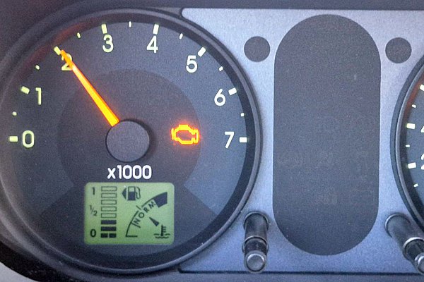Μπορεί η λυχνία του check engine να σβήσει μόνη της; Μπορεί η λυχνία του check engine να σβήσει μόνη της;