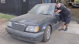 Mercedes-Benz 500 E: Το «τέλειο» sedan πλύθηκε για πρώτη φορά μετά από 20 χρόνια (video)