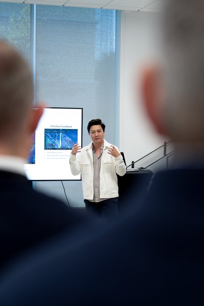 Στιγμιότυπο από την παρουσίαση της Zeekr. Στιγμιότυπο από την παρουσίαση της Zeekr.