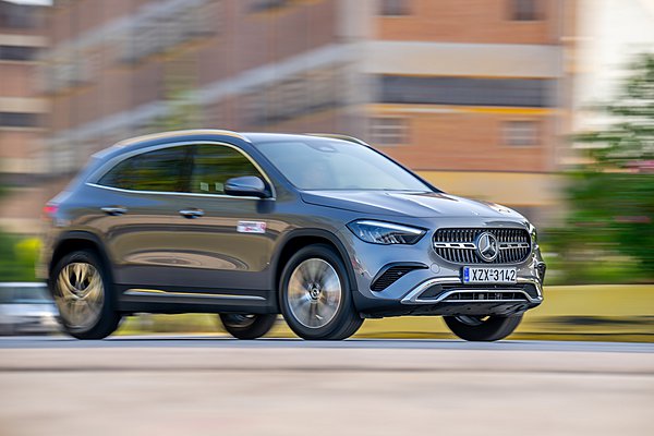 Η Mercedes GLA 200 τώρα με έκπτωση 3.500€ - Δείτε τη νέα τιμή της