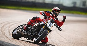 EICMA 2025 - Ducati Hypermotard V2 2026