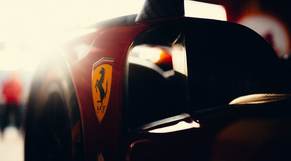 Ferrari: Ελληνική εταιρεία χορηγός στη Scuderia - Μπήκαν τα αυτοκόλλητα στα αγωνιστικά (photos)
