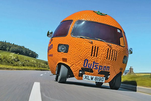 Μηχανοκίνητα πορτοκάλια και αναπτήρες, αυτοκίνητα - κρακεράκια και τροχοφόρα…hot dog (photos)