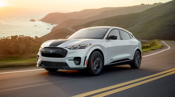 Ford: Αποκάλυψη για την έκδοση California Special της Mustang Mach-E
