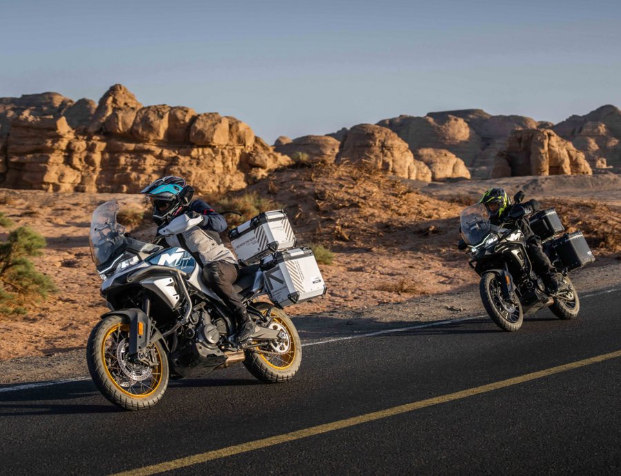 CFMOTO 700MT και 800MT Sport με δώρο γνήσιο τριβάλιτσο στην τιμή