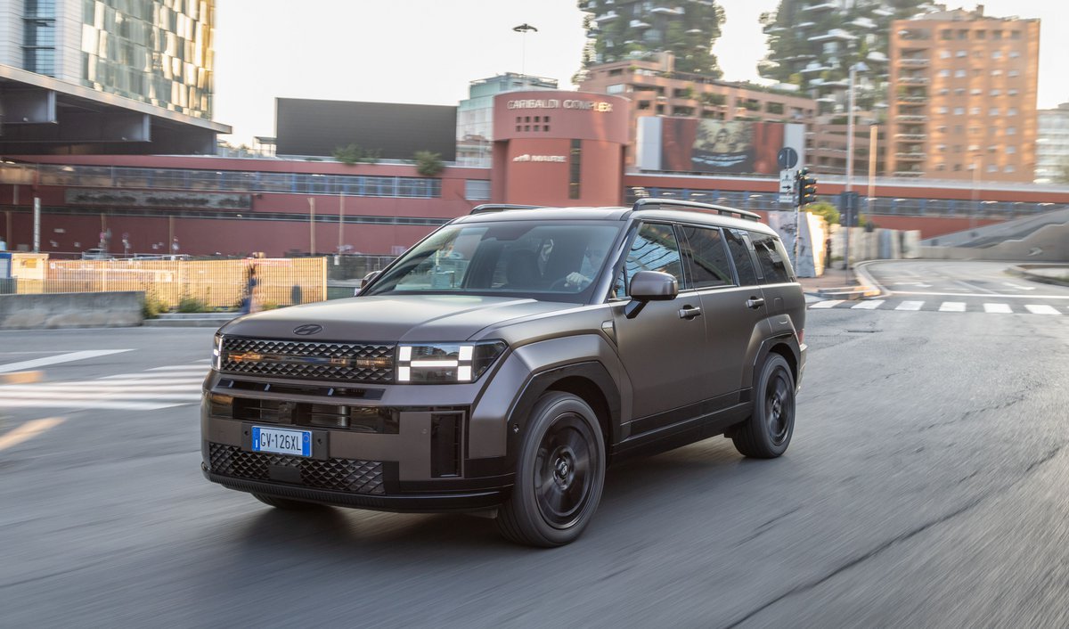 Η Hyundai ανανεώνει το Santa Fe PHEV και εκτοξεύει την ισχύ στους 288 PS (τιμή)