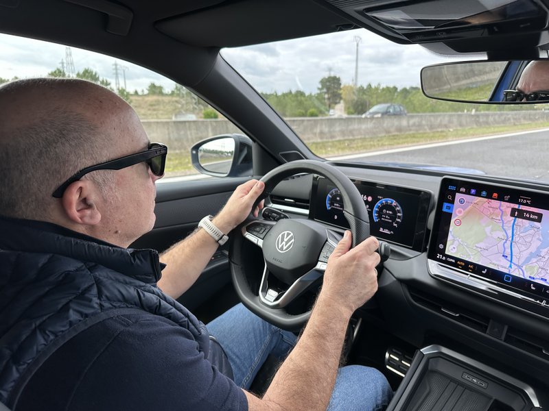 Ο Νίκος Μερτέκης στο τιμόνι του νέου Volswagen T=Roc.