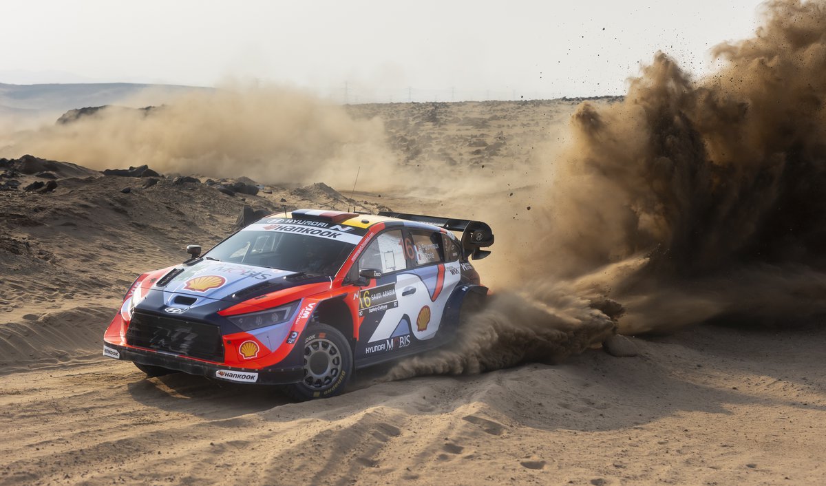Ράλι Σ. Αραβίας - 2η Μέρα: Ο Fourmaux στην κορυφή, προβάδισμα Ogier στη μάχη του τίτλου