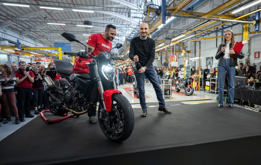 Ducati Monster 2026 - Ξεκινά η παραγωγή του