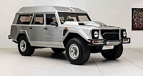 Η Lamborghini LM002 του Σουλτάνου του Μπρουνέι έγινε λιμουζίνα και αναζητά νέο κάτοχο (photos)