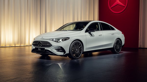 Mercedes-Benz: Ανακοινώθηκαν οι τιμές της υβριδικής CLA (πίνακας)