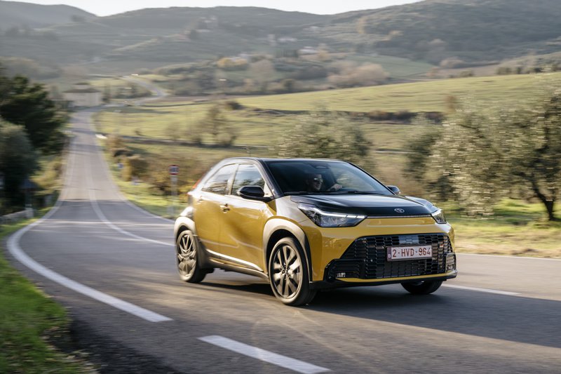 Η πρώτη γενιά Aygo παρουσιάστηκε το 2005 κερδίζοντας ένα νεανικό κοινό που εκτίμησε τον ξεχωριστό χαρακτήρα του. Μέχρι το 2022 περισσότερα από 1.4 εκατομμύρια οχήματα έχουν κυκλοφορήσει στους ευρωπαϊκούς δρόμους!