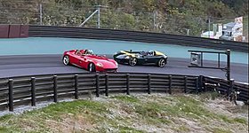 Αυτή η εντυπωσιακή επίδειξη drift από 2 Ferrari Monza λίγο έλειψε να αποβεί καταστροφική (video)