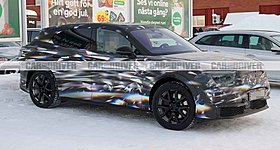 Bentley: Το αστικό SUV αποκαλύπτει το πολυτελές εσωτερικό του με στοιχεία Porsche Cayenne (photos)