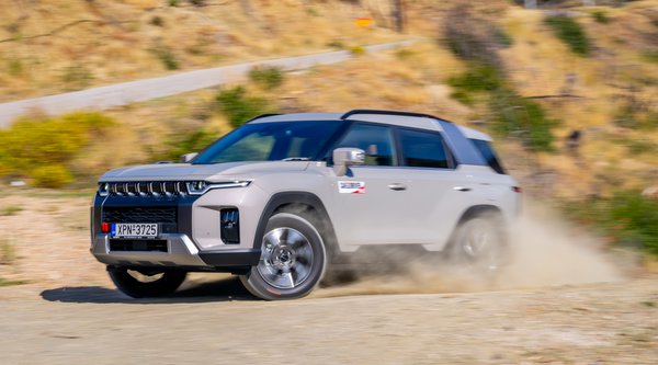 Δοκιμάζουμε το KGM Torres HEV με super αποδοτικό υβριδικό σύστημα και ισχύ 204PS 