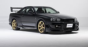 Μοιάζει με ένα απλό R34 GT-R αλλά μόλις δεις την τιμή του θα καταλάβεις ότι δεν είναι