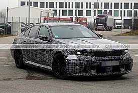 BMW: Πλησιάζει το facelift της M5 - Mε υβριδική «καρδιά» και φρέσκο σχεδιασμό (photos) 
