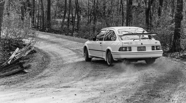 Ford Sierra RS Cosworth: Η εμπειρία πίσω από το τιμόνι ενός θρύλου