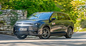 Leapmotor C10 REEV: Δοκιμάζουμε το έξυπνα υβριδικό SUV των 215 PS