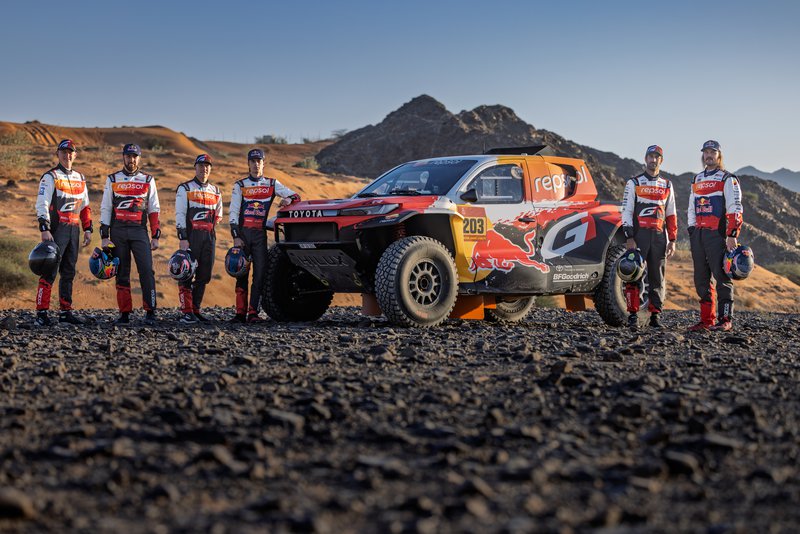 Το lineup της Toyota για το φετινό Ράλι Ντακάρ: Seth Quintero / Andrew Short, Henk Lategan / Brett Cummings, Toby Price / Armand Monleon