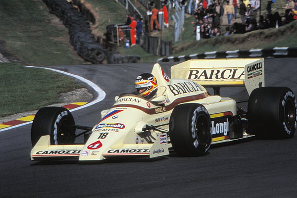 Arrows: Τα «βέλη» που δεν βρήκαν ποτέ στόχο - Πώς ήρθε η πτώχευση 