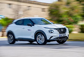Δοκιμάζουμε το fun-to-drive και εξαιρετικά οικονομικό Nissan Juke Hybrid 145