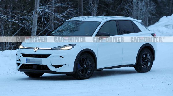 VW: Το T-Roc R με τους 333 PS βγήκε για πρώτη φορά στους δρόμους - Δείτε τις εικόνες (photos)