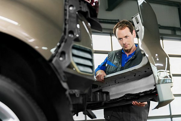 Ford: Έκπτωση έως 25% σε γνήσια ανταλλακτικά - Για ποια οχήματα ισχύει