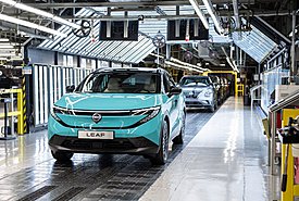 Nissan: Δείτε βήμα-βήμα πώς κατασκευάζεται το ολοκαίνουργιο Leaf (video)